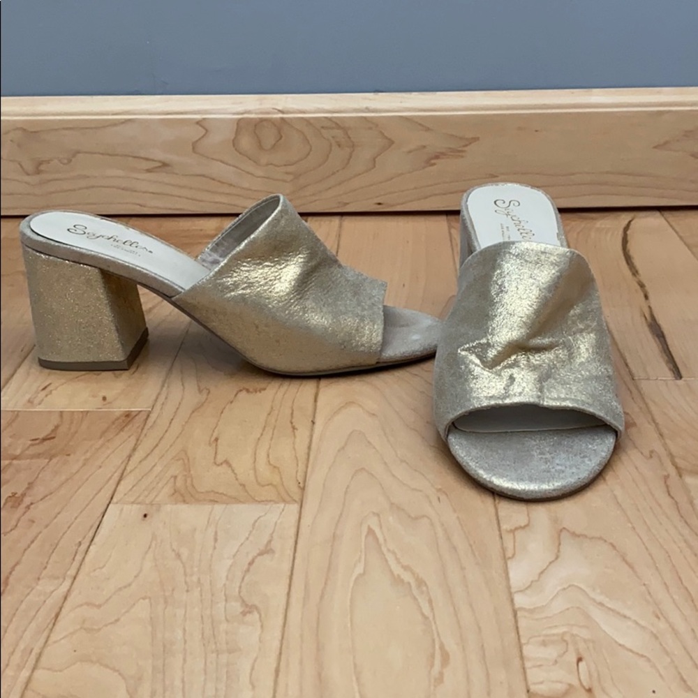 Heeled sandals